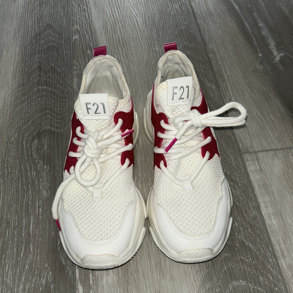 🚨🚨 EUC Forever 21 Aline Sneakers